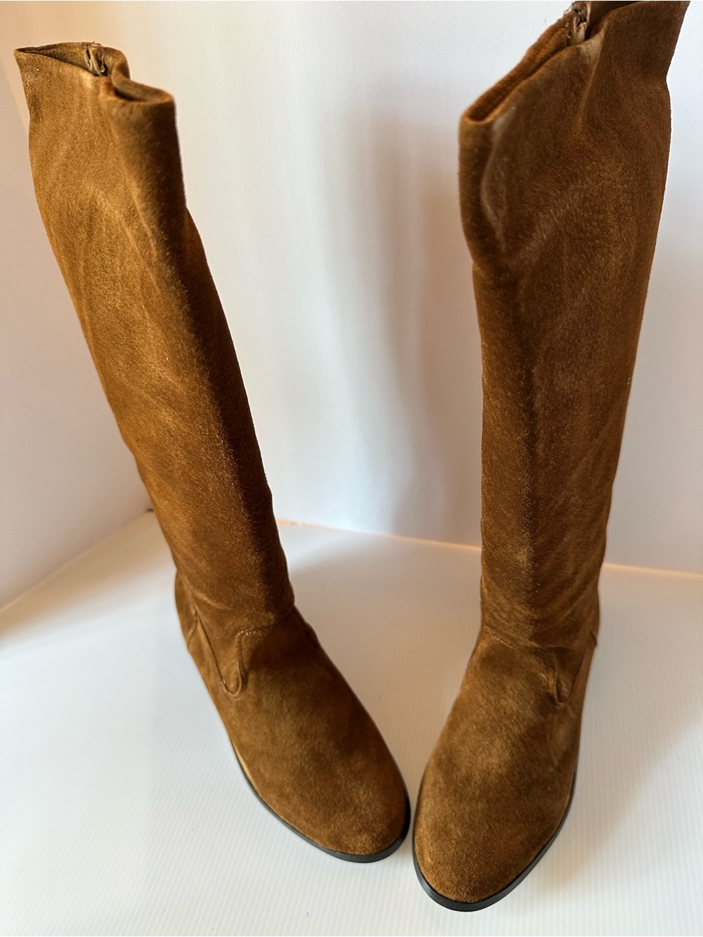 Classique Robin Nutmeg Suede Knee High Boots 8M NIB